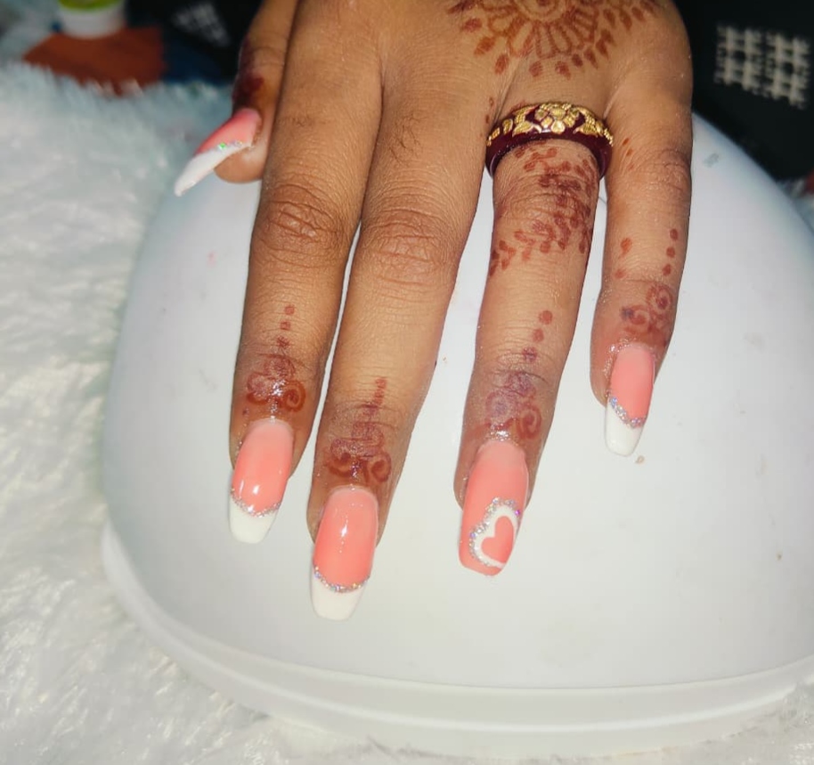 Artificial Nails 4